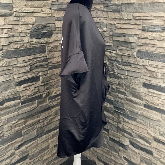 Victoria’s Secret Robe - Picture 4 of 6